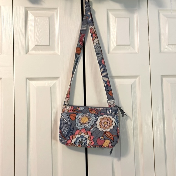 Vera Bradley Crossbody - Picture 2 of 4
